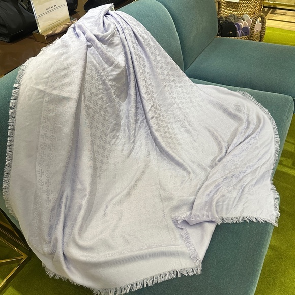 NWT!Tory Burch T Monogram Jacquard Traveler Scarf Wool Silk Blend In Pale Violet - Picture 1 of 7